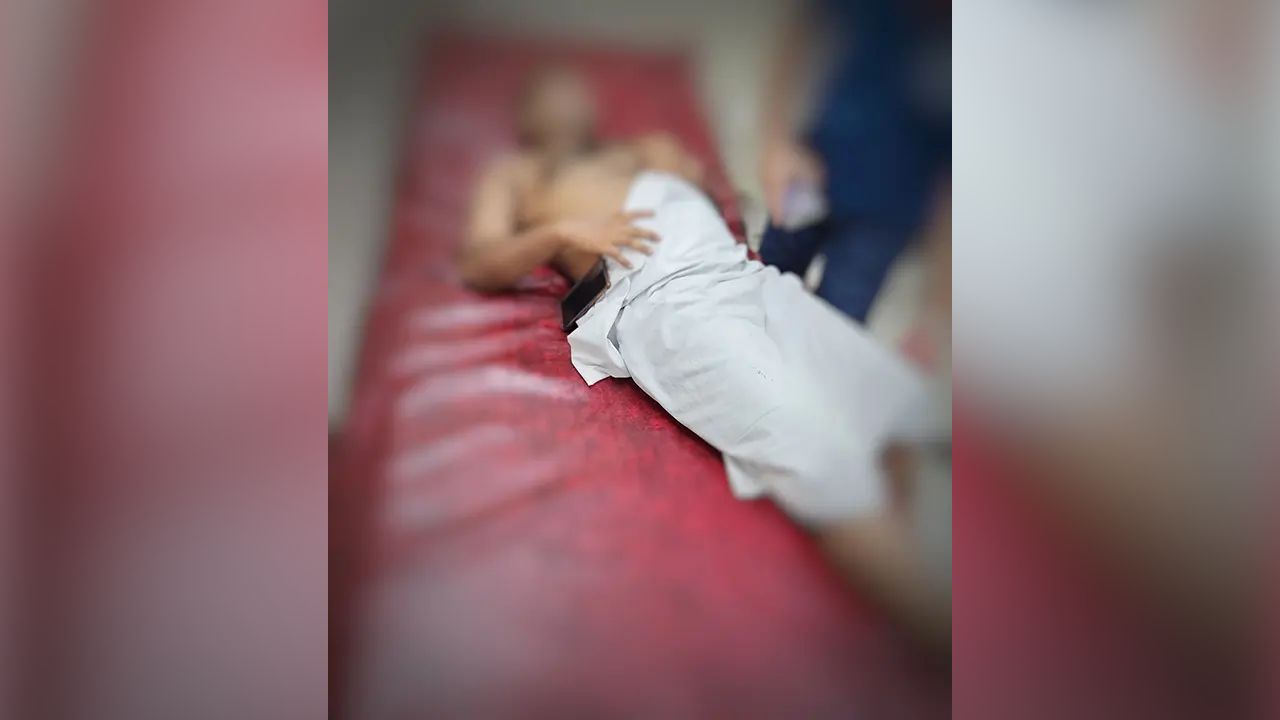 রাবি চিকিৎসককে ‘আওয়ামী লীগ’ ট্যাগ দিয়ে মারধরের অভিযোগ